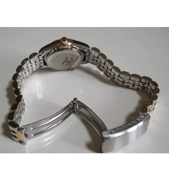 MIYKON GOLD/SILVER FINISH VIRGIN MARY GUADALUPE RELIGIOUS FASHION WOMEN WATCH - Picture 5 of 5